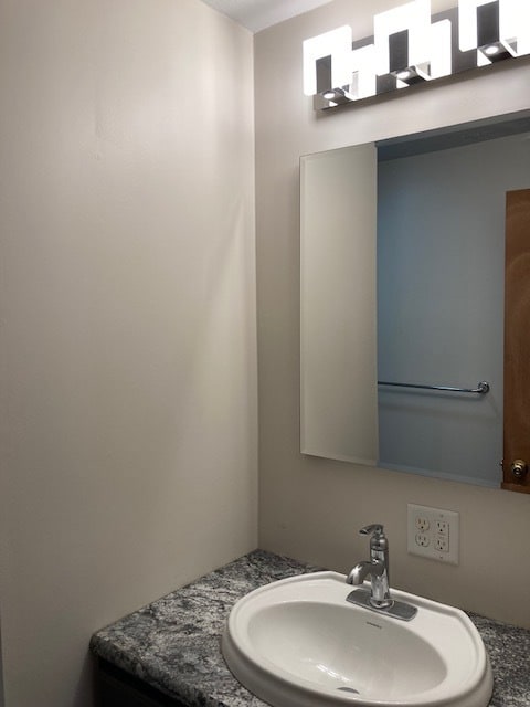 Building Photo - 922 E 3rd St