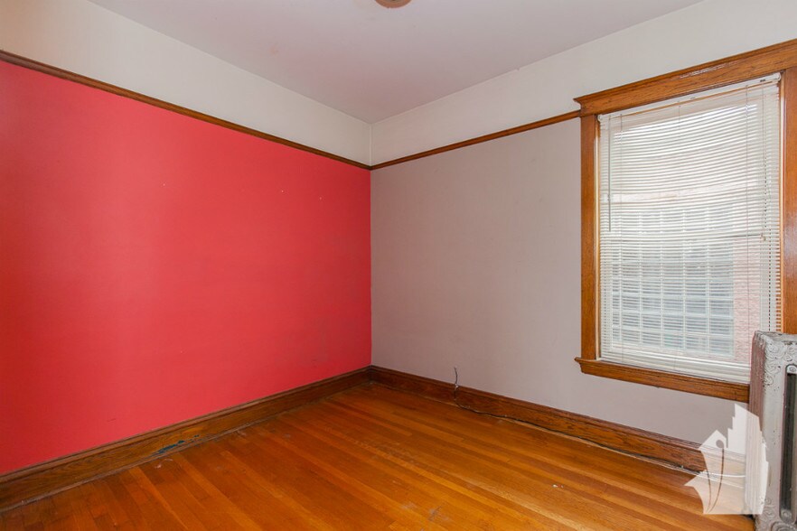 Building Photo - 1210 W Addison St