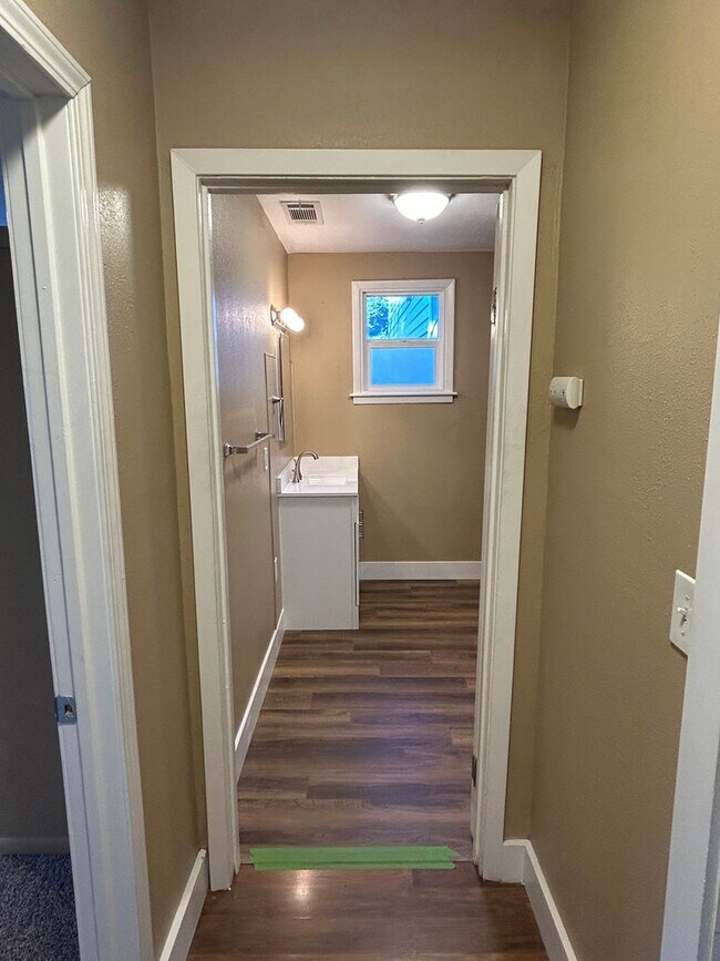 Building Photo - 3 bedroom 2 bath with bonus storage room next to Chico State with Large fenced backyard (Please r...