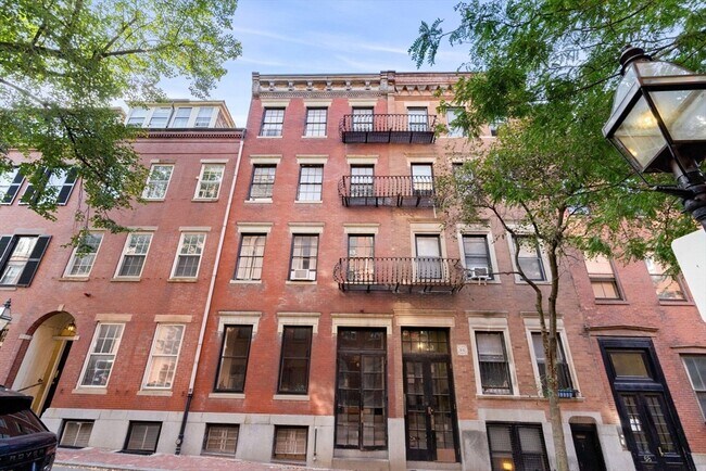 Building Photo - 64 W Cedar St