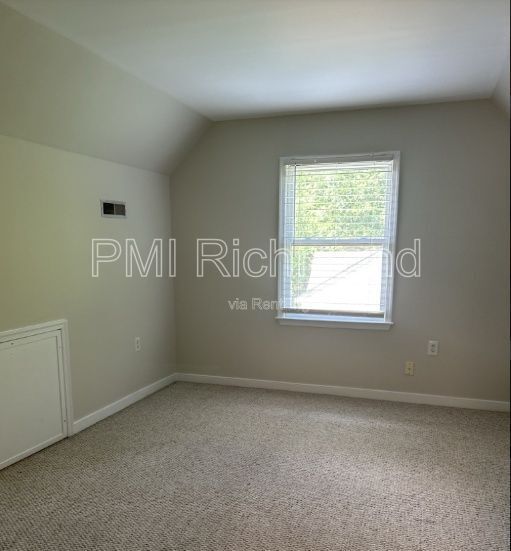 Building Photo - 33 Fairwood Dr