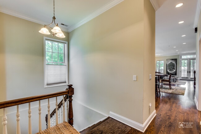 Building Photo - 932 Westmoor Rd