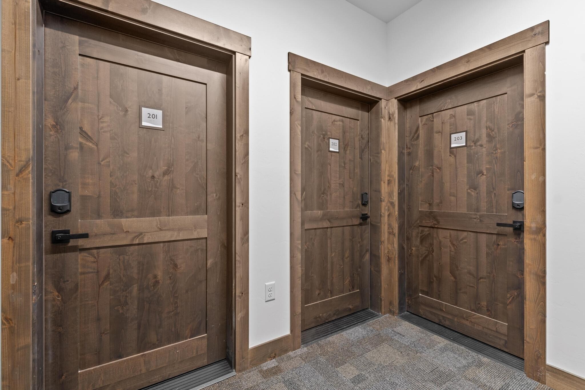 Building Photo - 1010 Baker Ave