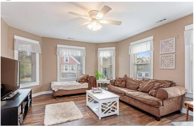 Building Photo - 3 Orchard St