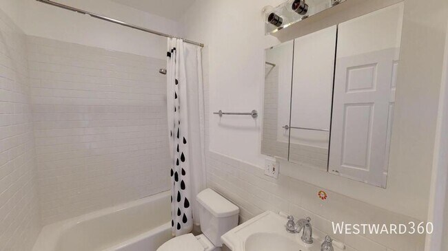 Building Photo - 5327 S Harper Ave