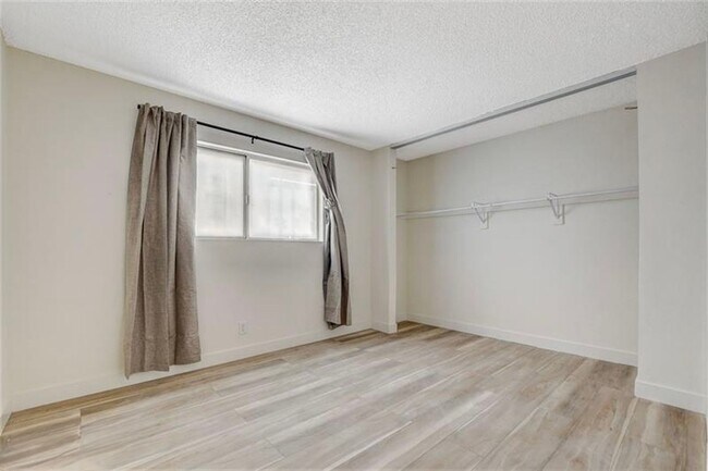 Building Photo - Completely Updated and Move-In Ready, 2 bedroom, 1 bath first floor unit!