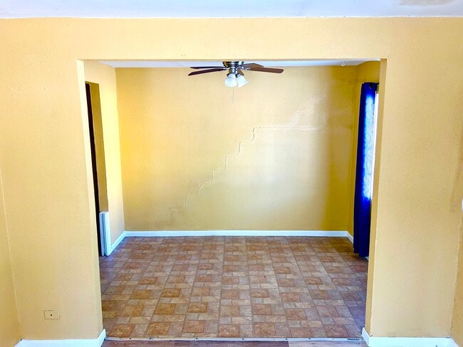 Building Photo - 1801 W Craig Pl