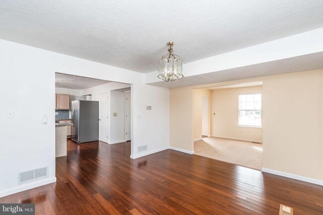 Building Photo - 1402 Spring Plow Ct