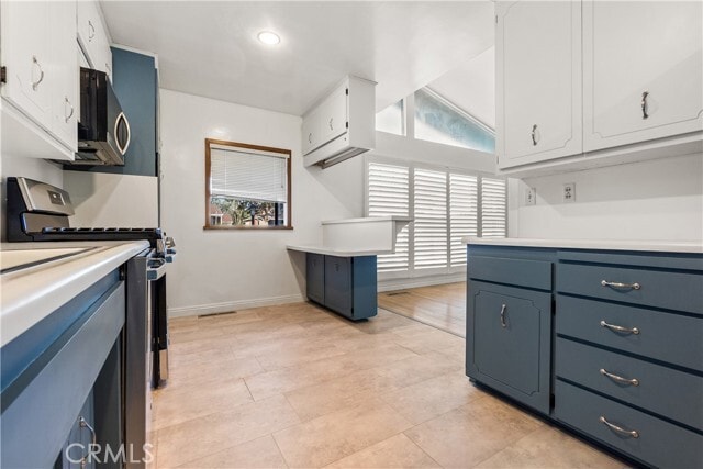 Building Photo - 25046 Feijoa Ave