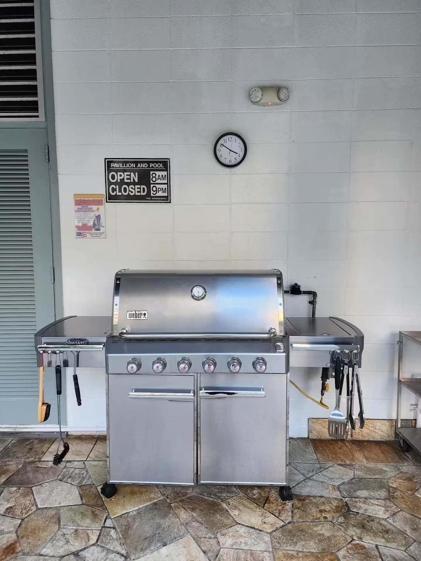 Building Photo - 430 Kaiolu St