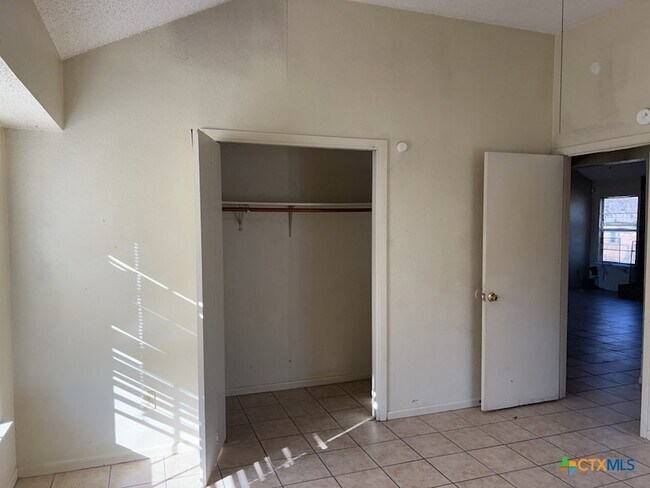 Building Photo - 4405 Greenlee Dr