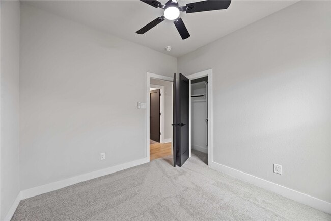 Building Photo - 8310 Mariah St