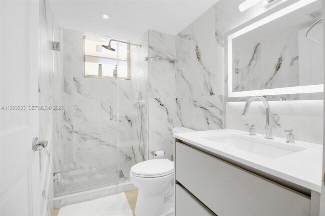 Building Photo - 5757 Collins Ave