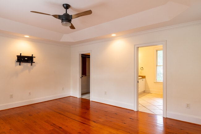 Building Photo - 202 Lagoon Dr