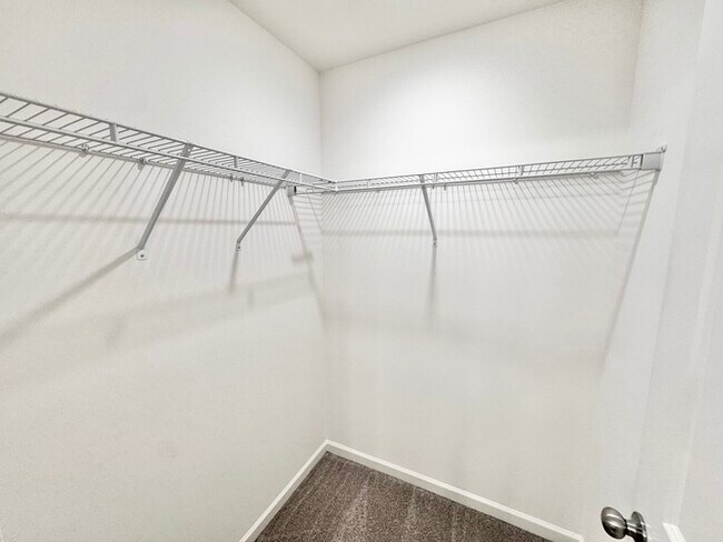 Building Photo - Two bedroom 2 1/2 bath Minutes from downtown Mooresville - Move In Special