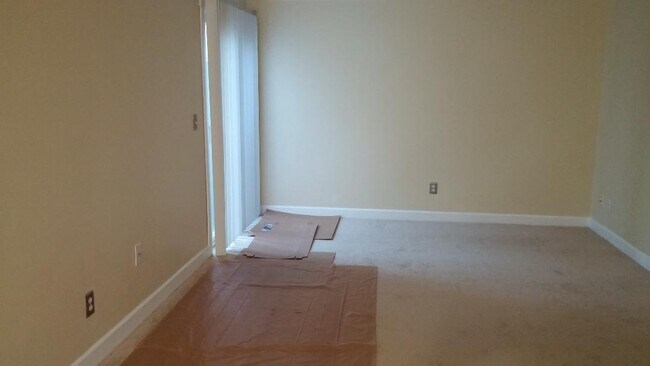 patio door in the living room - 4655 Merrimar Cir E