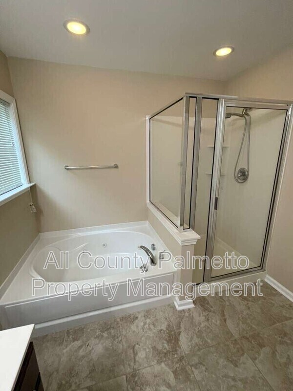 Building Photo - 120 Gazania Way