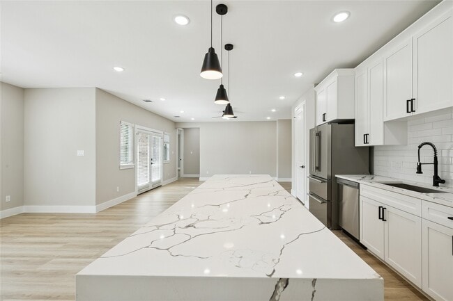 Building Photo - 2519 LIGURIA LN Ct