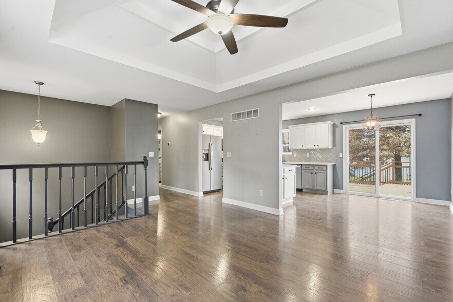 Building Photo - 11516 N Windsor Ave