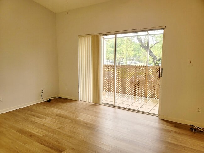 Building Photo - 671 Cypress Lake Blvd