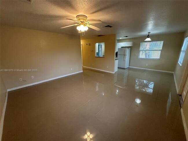 Building Photo - 5548 Birdsong Ln