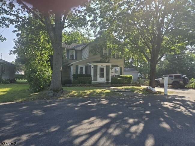 Primary Photo - 11 Sunset Terrace