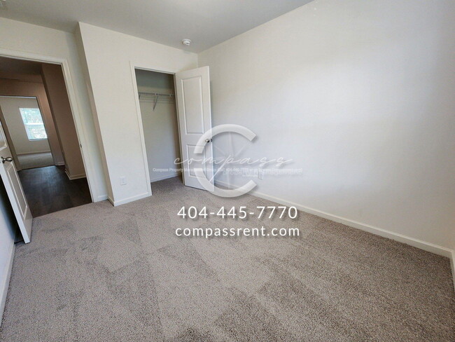 Building Photo - 2349 Camden Oak Way