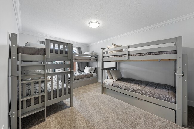 Building Photo - 1438 Indianola Ave