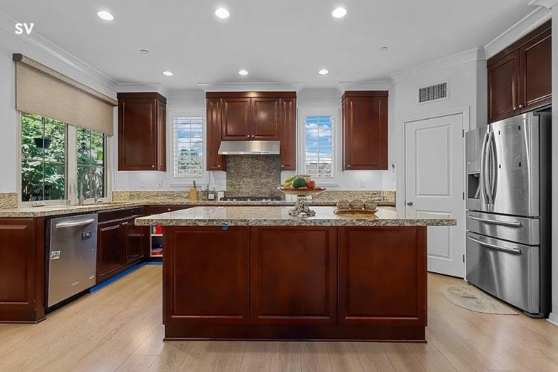 Building Photo - 58 Maple Ash