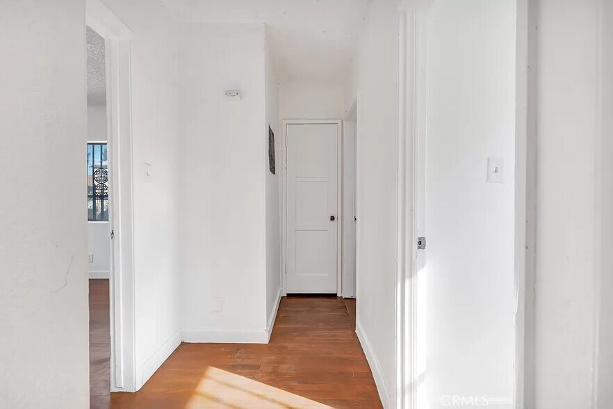 Building Photo - 648 W 41st Dr