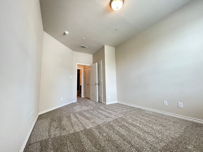 Building Photo - Westview Condo's