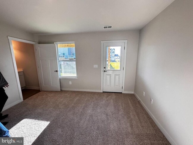 Building Photo - 30 Trotting Rd