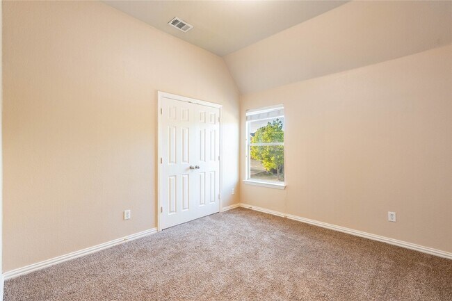 Building Photo - 7220 Petersburg Dr