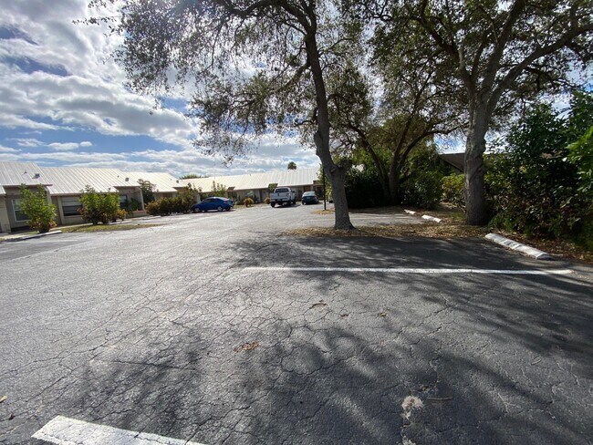 Primary Photo - 7400 Constitution Cir