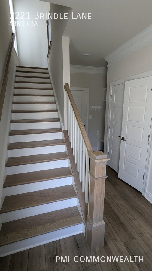 Building Photo - 4 Bed / 3.5 Bath Newly built Townhouse (Av...