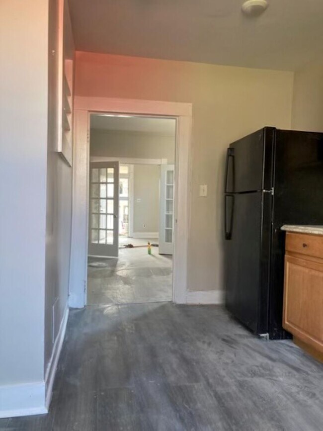 Building Photo - 3608 Howard Park Ave