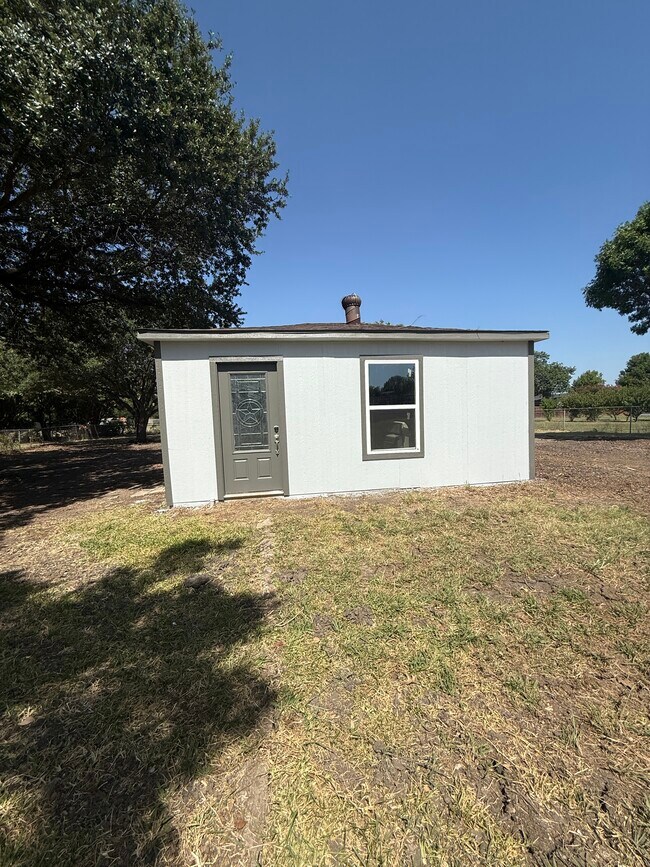 Building Photo - 11 Maree Ct