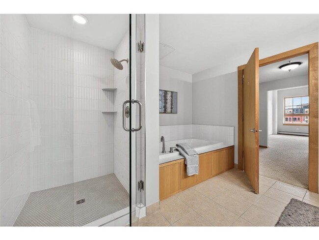 Building Photo - 111 N 4th Ave