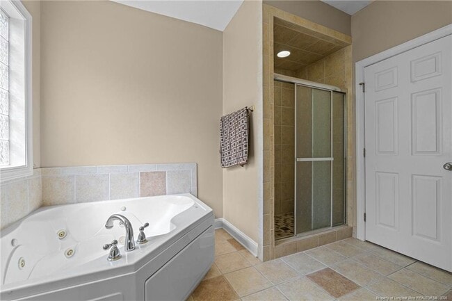 Building Photo - 85 Shining Water Ln