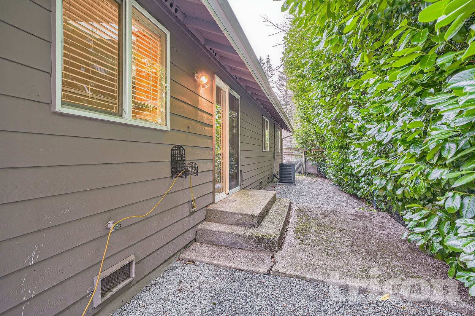 Building Photo - 25815 201 Ave SE