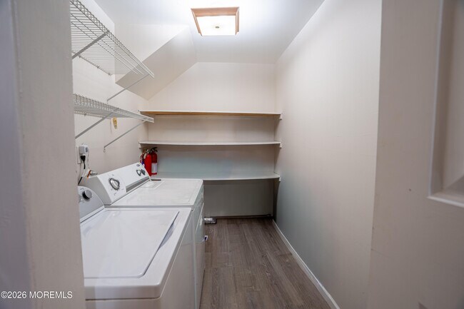 Building Photo - 5C Twin Rivers Dr