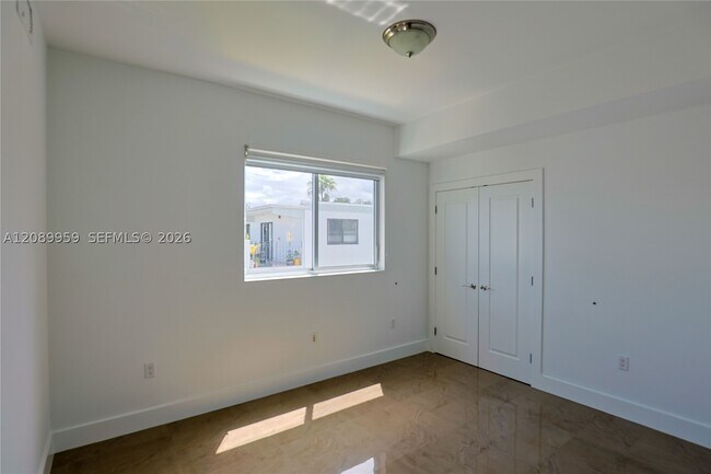 Building Photo - 7520 SW 59th St