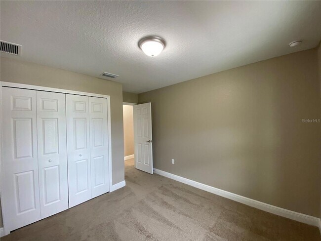 Building Photo - 14843 SW 48th Ave