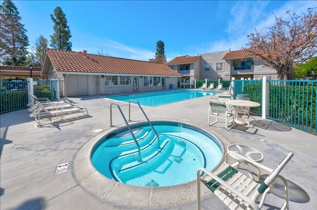 Building Photo - 10878 Aderman Ave