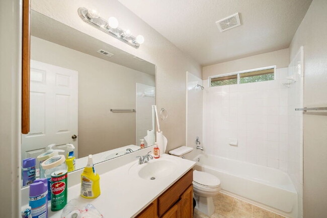 Building Photo - 7715 Black Oak Pass