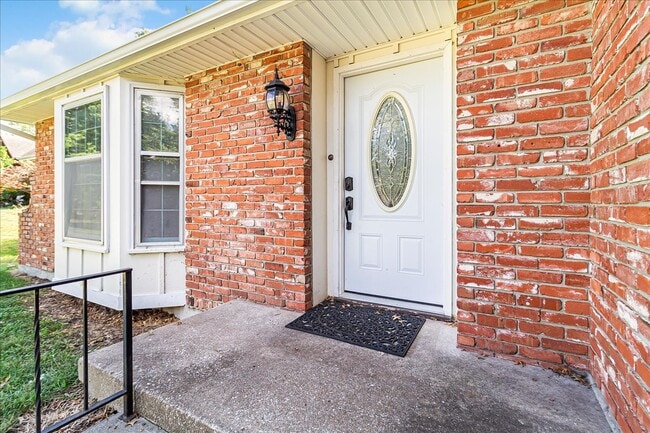 Building Photo - 318 Goodrich Dr