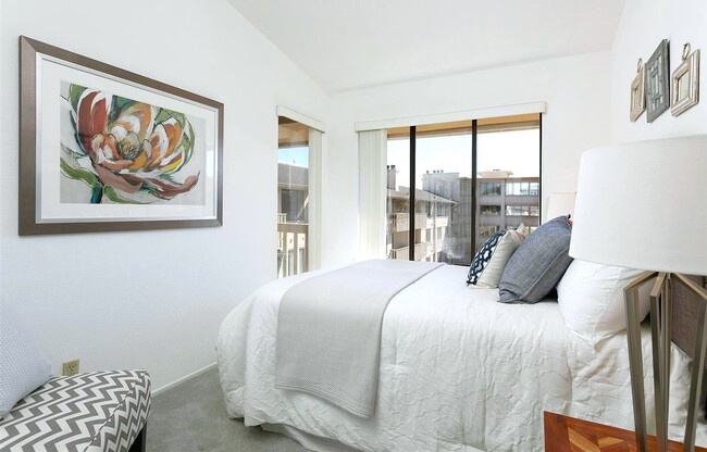 Building Photo - 1400 Carpentier St