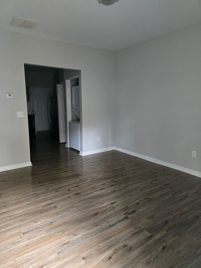 Building Photo - Macon Drive