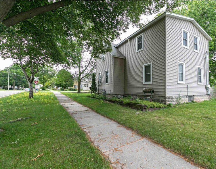 Side View - 201 Broad St