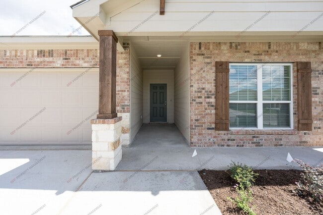 Building Photo - 5305 Friars Lp